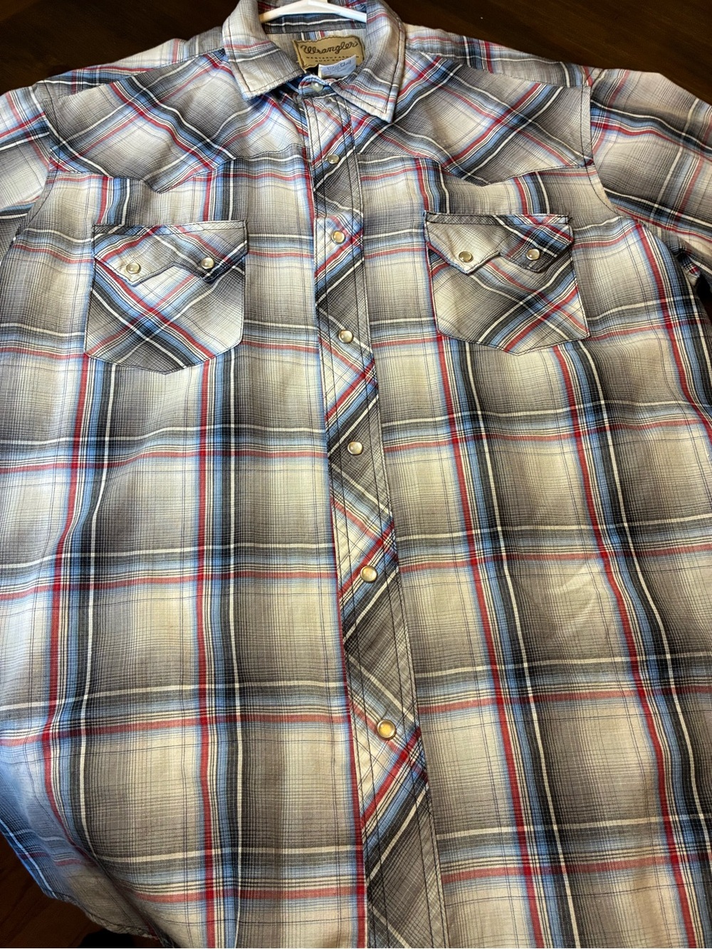 Wrangler Plaid Button-Down Western Shirt in Gray, Red & Blue